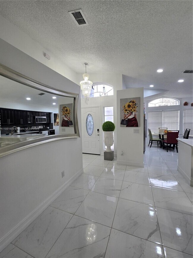 Building Photo - 1445 Avleigh Cir