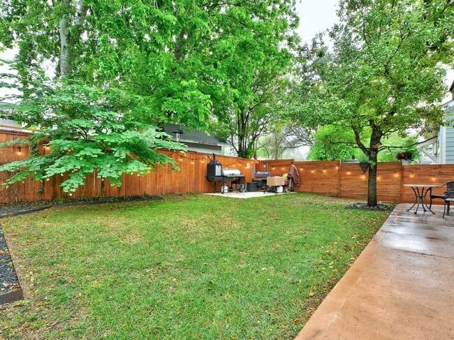Building Photo - 1415 Homespun Rd