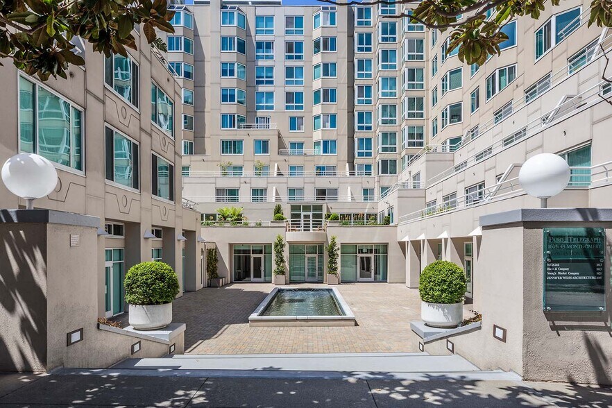 Building Photo - 240 Lombard St