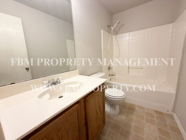 Building Photo - 125 Logan Ln