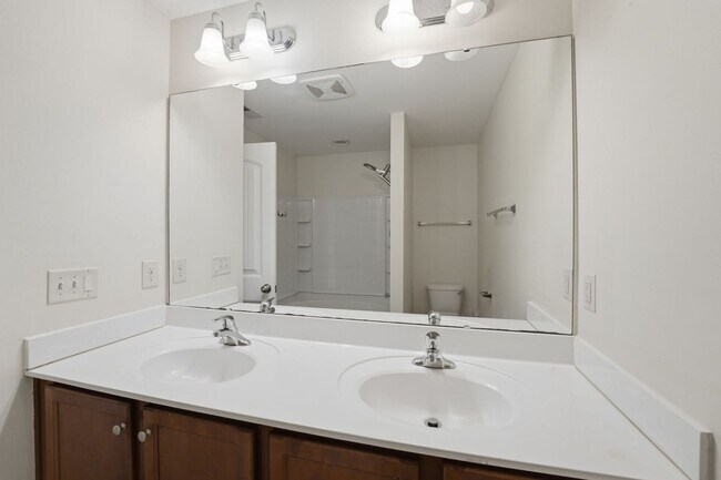 Building Photo - 409 Walsenburg Dr