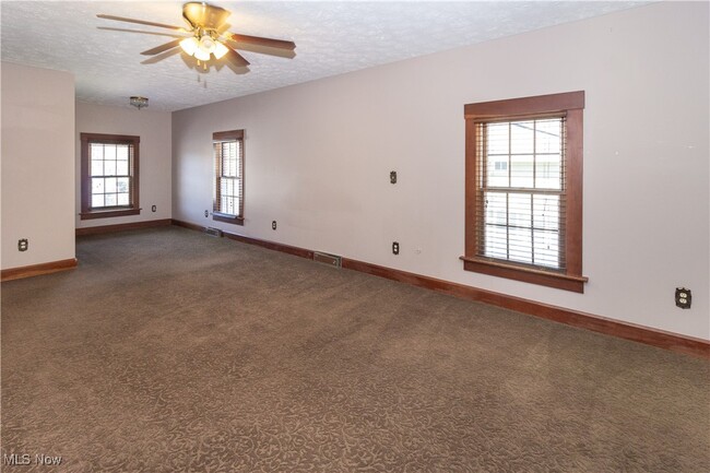 Building Photo - 559 Wadsworth Rd