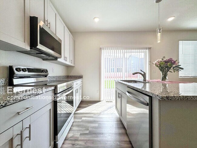 Building Photo - 3858 Riviera Ct