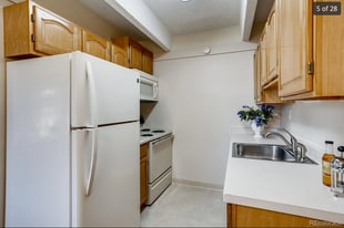 Building Photo - 800 W Belleview Ave