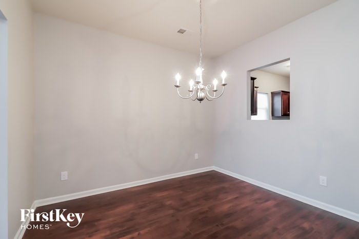 Building Photo - 181 Daisy Cir