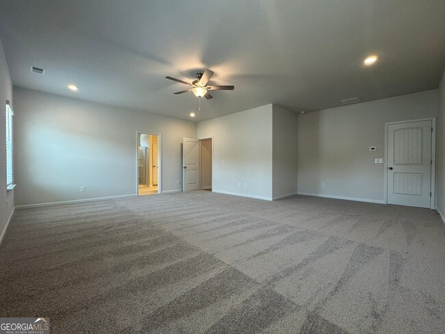 Building Photo - 124 Sycamore Ln