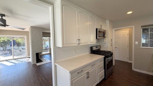 Building Photo - Concord, Nicely remolded 3 bedroom, 3 bathroom home w/ 2 car garage and Tesla solar system