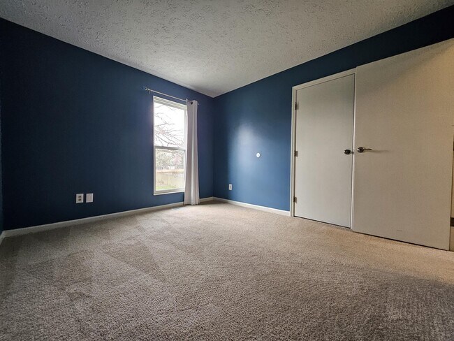 Building Photo - 7645 Bayridge Dr