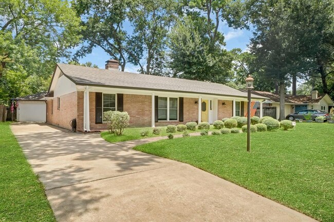 Building Photo - 10166 Hanka Dr