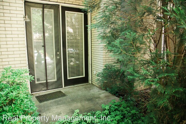 Building Photo - 1 br, 1 bath House - 760 Walker Sq, Apt #2C