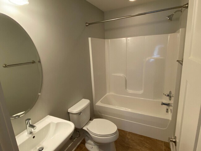 Building Photo - 602 Mariner Way