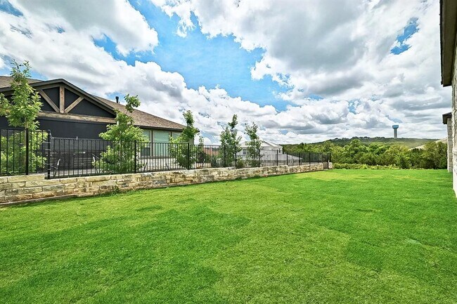 Building Photo - 4809 Serene Hills Dr