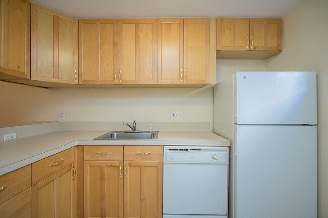 Building Photo - 1620 Hawthorne St