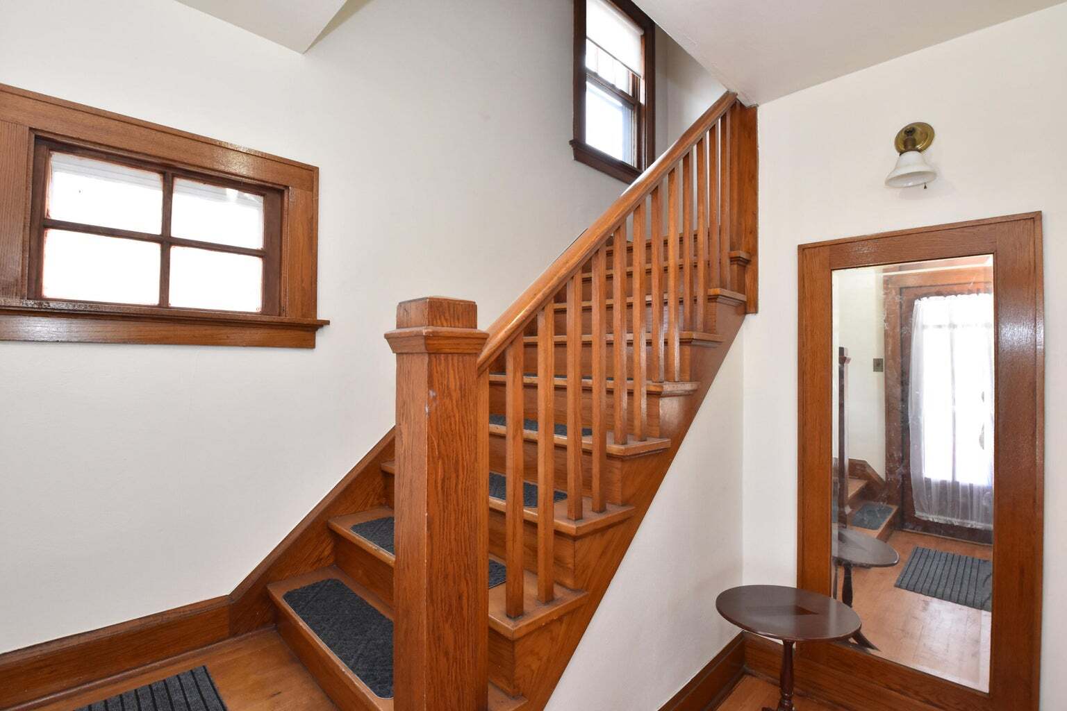 Front Entrance - 5831 W Rogers St