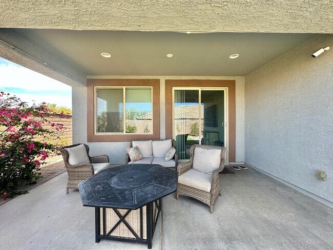 Building Photo - 16492 W Caldwell St