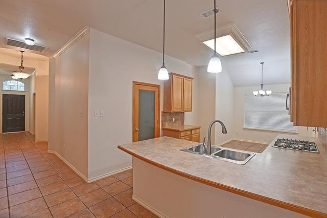Building Photo - 1073 Red Hawk Dr