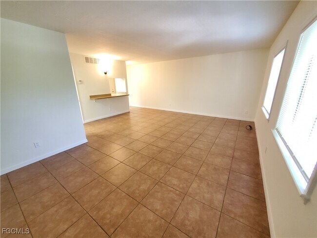 Building Photo - 2366 E Mall Dr