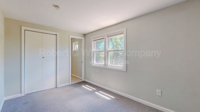 Building Photo - 677 Garfield Ave