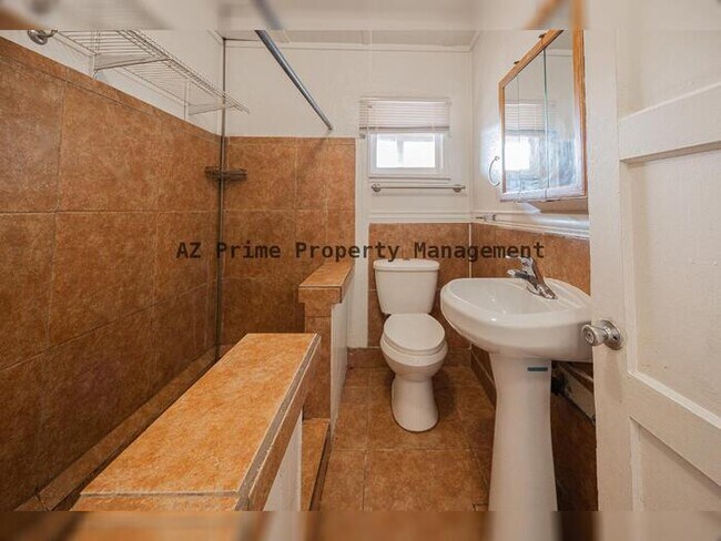 Building Photo - 7513 N 61st Ave