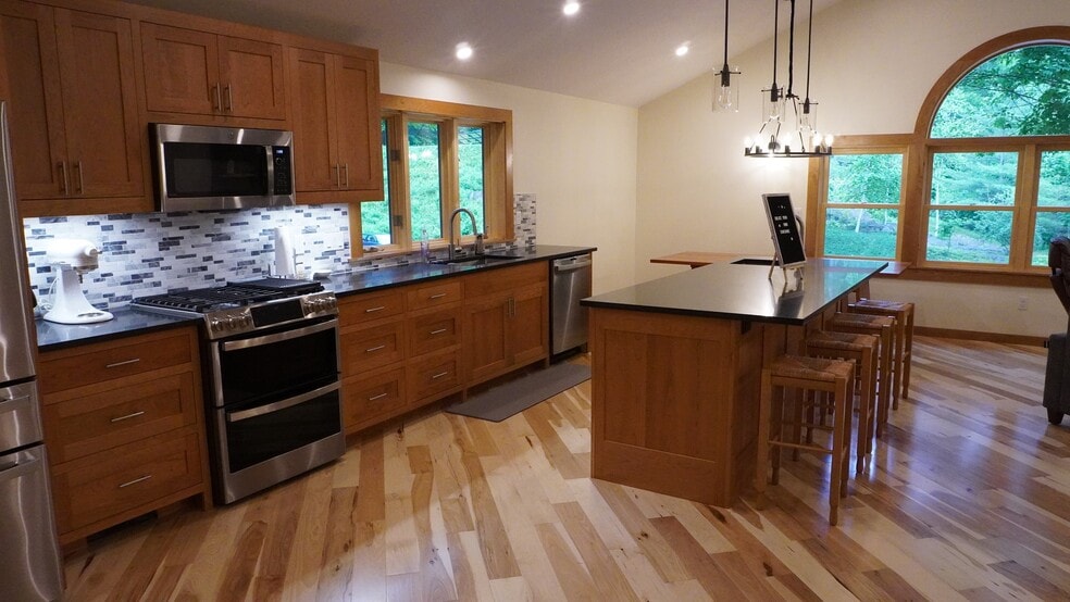 Building Photo - 6316 Vt 14