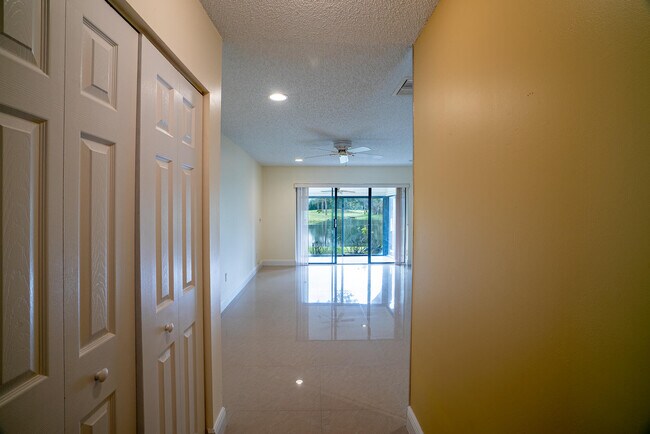 Building Photo - 8410 Cypress Ln
