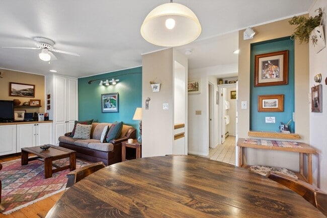 Building Photo - 1 bedroom, 1 bath condo on Whitefish Lake