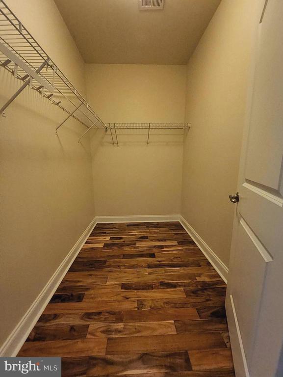 Building Photo - 15886 Mackenzie Manor Dr