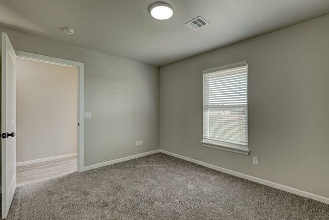 Building Photo - New Duplex For Lease in Noble on large lot. $500.00 off 1st month's rent with a 2 year lease!