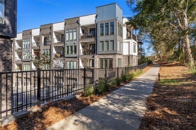 Building Photo - 396 Pratt Dr SE