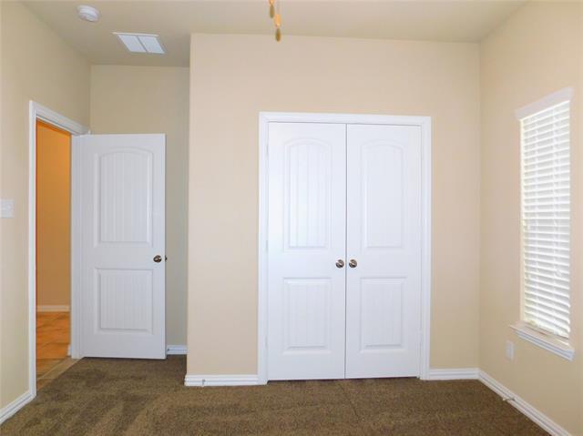 Building Photo - 3921 Roxbury St