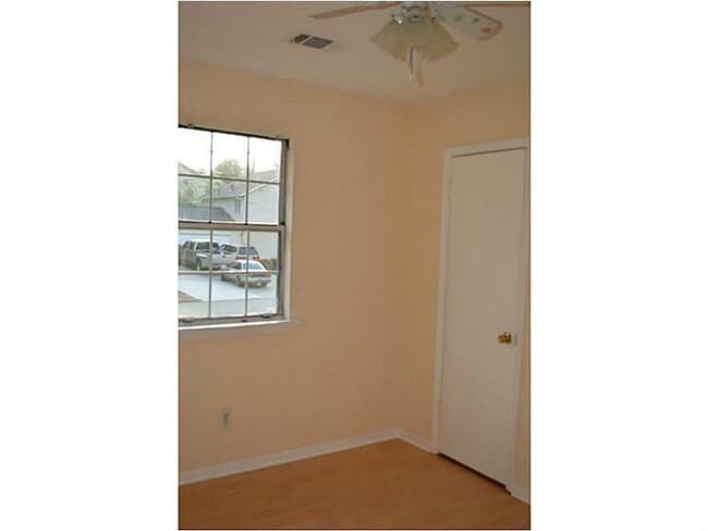 Building Photo - 2601 Chaffin Ridge Dr
