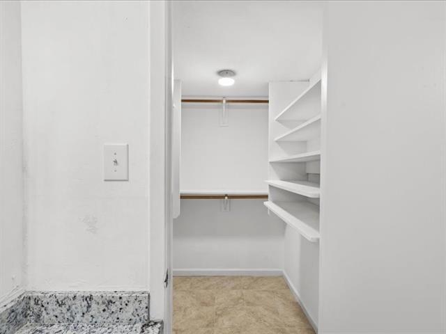 Building Photo - 10650 Steppington Dr