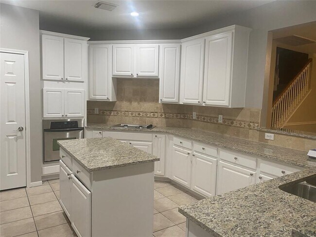 Building Photo - 9403 Meadow Point Ct