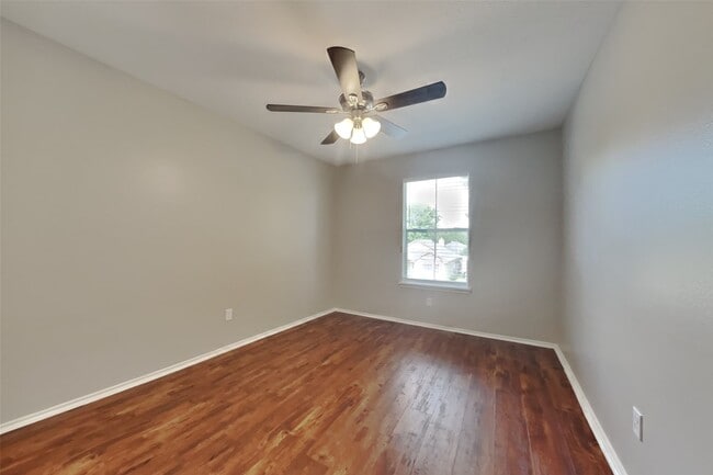 Building Photo - 19538 Shady Bank Dr