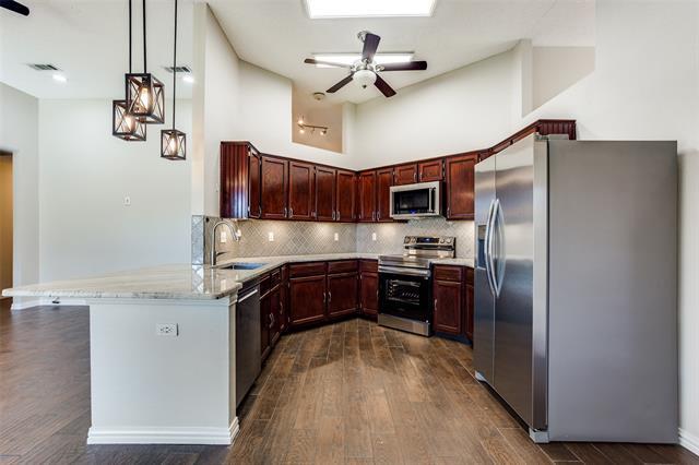 Building Photo - 1520 Evergreen Dr