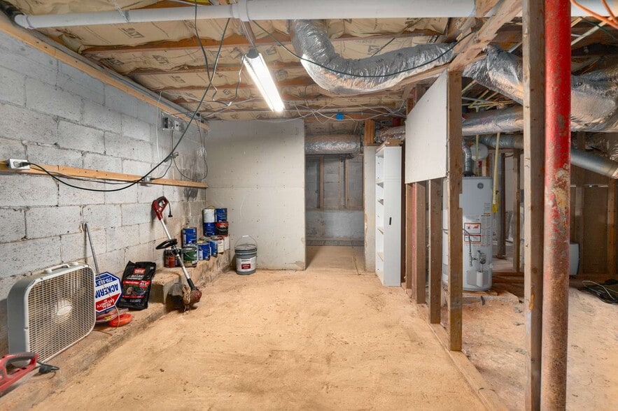 Building Photo - 2046 Settle Cir SE