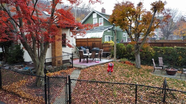 Building Photo - 241 N Highland Ave