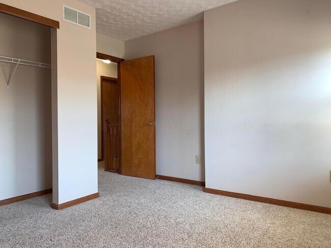 Building Photo - 5854 Haddingtonshire Ln