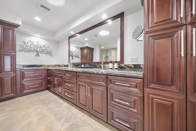 Building Photo - 76269 Sweet Pea Way