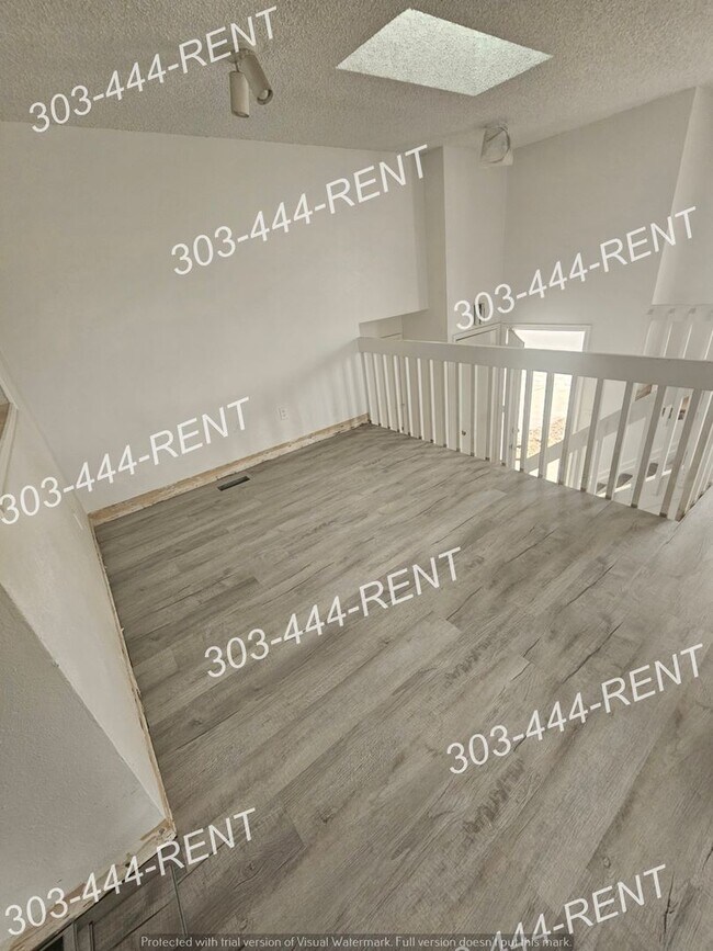 Building Photo - Beautifully Updated 4 Bed 2 Bath home in Denver