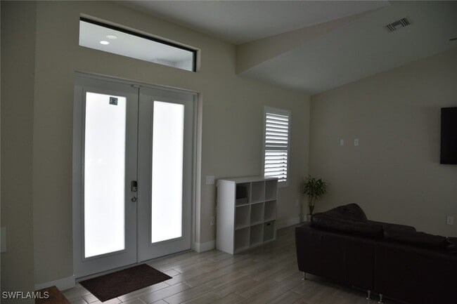 Building Photo - 4666 Villa Capri Ln