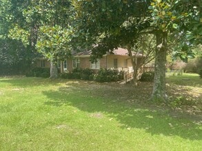 Building Photo - Great house on a large lot in Beauregard.
