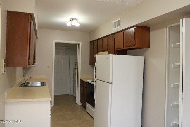 Building Photo - 44 S Williams