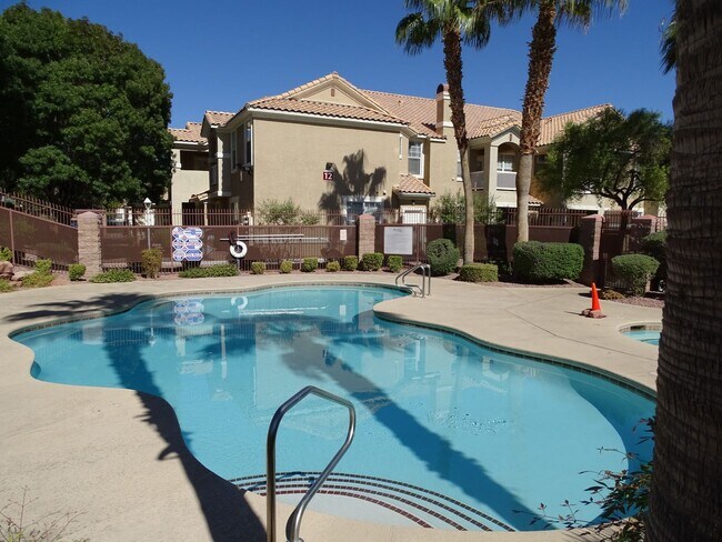 Building Photo - 3 Bedroom First Floor Condo Convenient To Nellis AFB