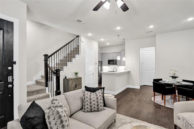 Building Photo - 4206 Shavano Dr