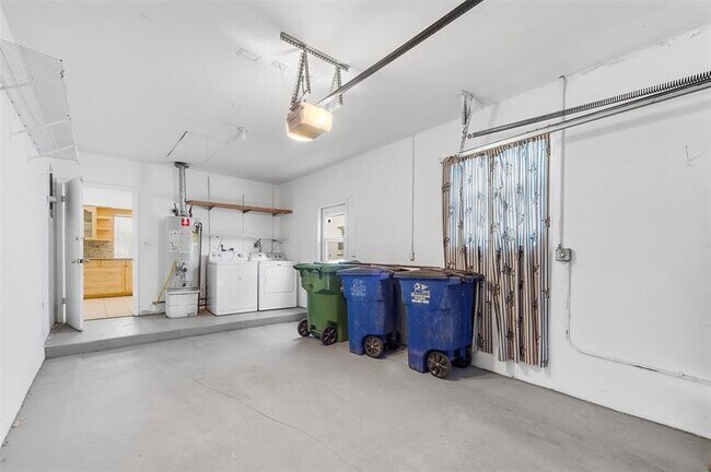 Building Photo - 117 SW 4 Ave