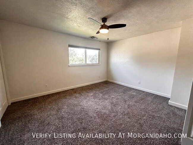 Building Photo - 4853 W Targee St