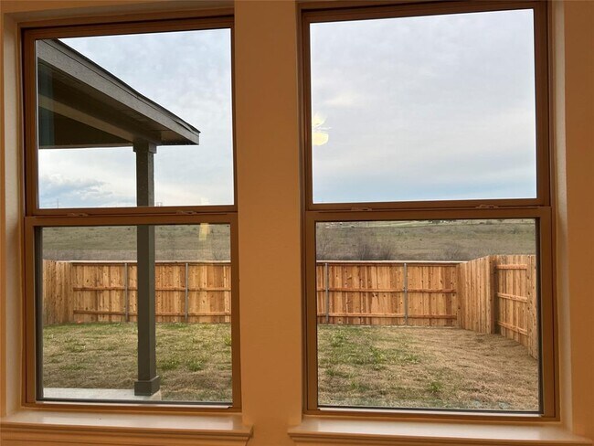 Building Photo - 497 Papaya Dr