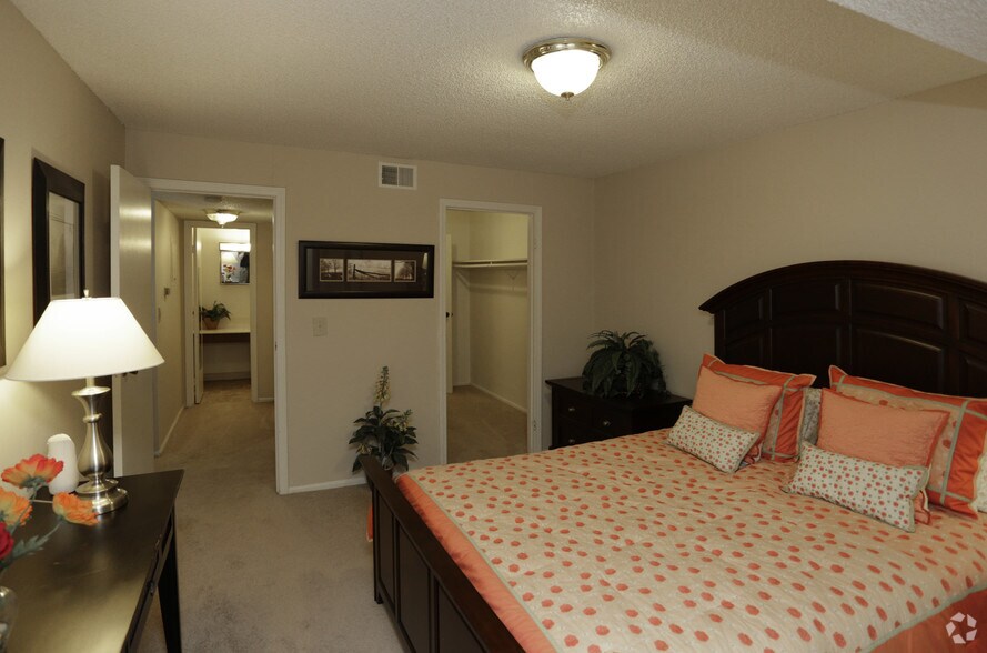 Meadowood Apartments 5417 E 96th Pl Kansas City MO 64137 Apartment