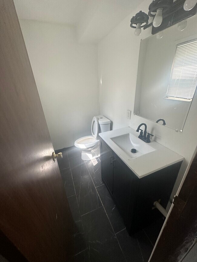 Building Photo - 16171 Santa Rosa Dr